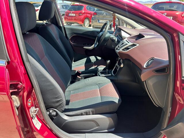 FORD FIESTA TITANIUM AUTO 1.4 SPANISH LHD IN SPAIN 71000 MILES SUPERB 2010